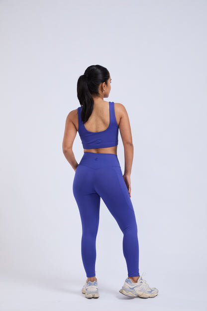 TOP ESSENTIAL INDIGO